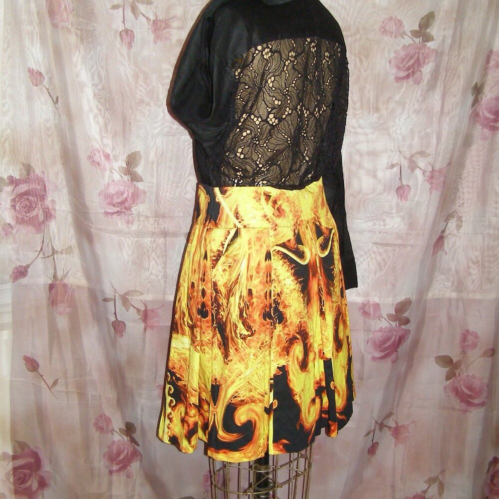 🔥 size 10 GIVENCHY Pleated Skirt FIRE Print - Picture 7 of 11